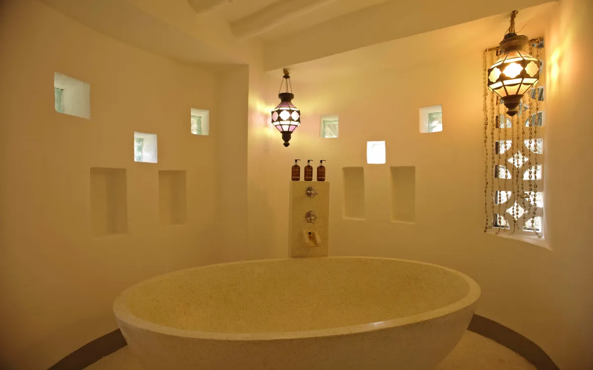 matemwe-lodge-bath-1200x748