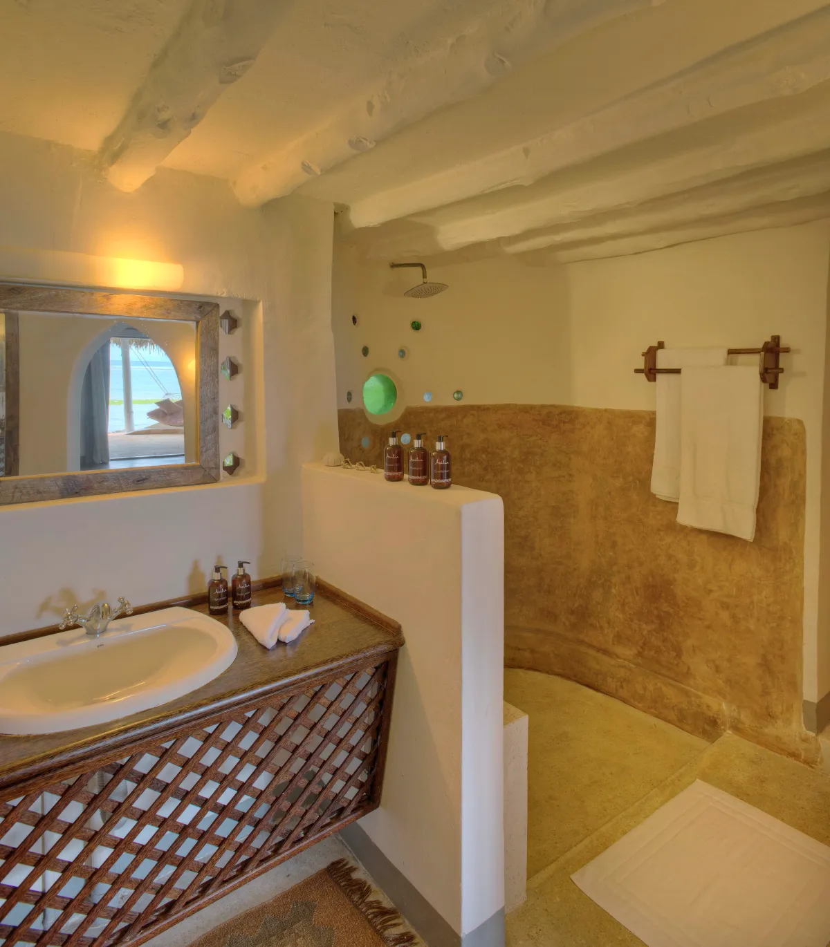 matemwe-lodge-bathroom-1200x1370